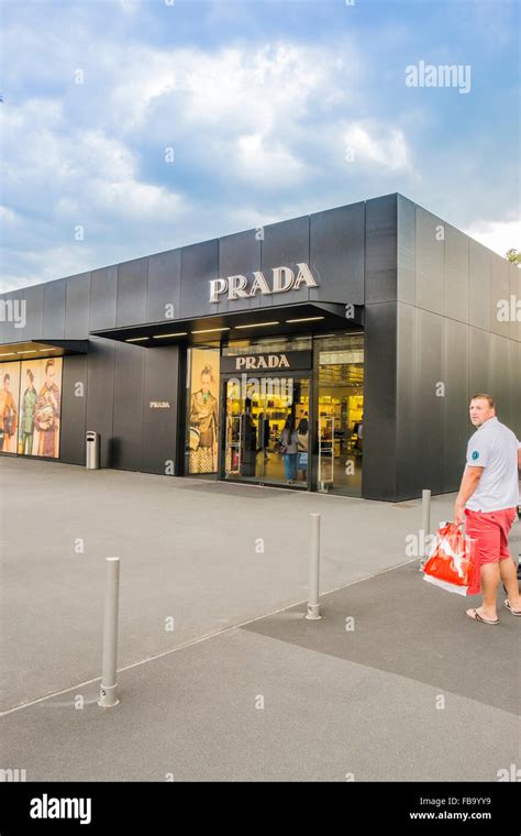 bilder von prada metzingen|prada germany outlet.